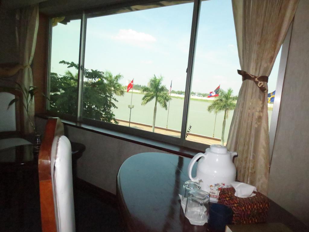 Khmeroyal Hotel Phnom Penh Quarto foto