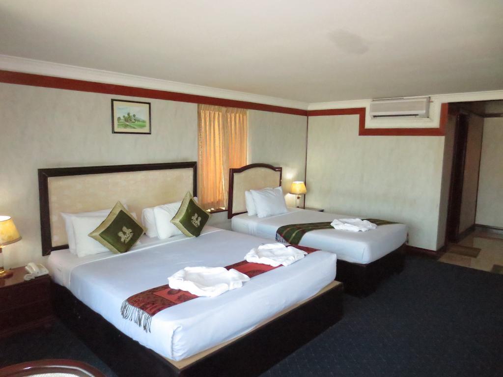 Khmeroyal Hotel Phnom Penh Quarto foto