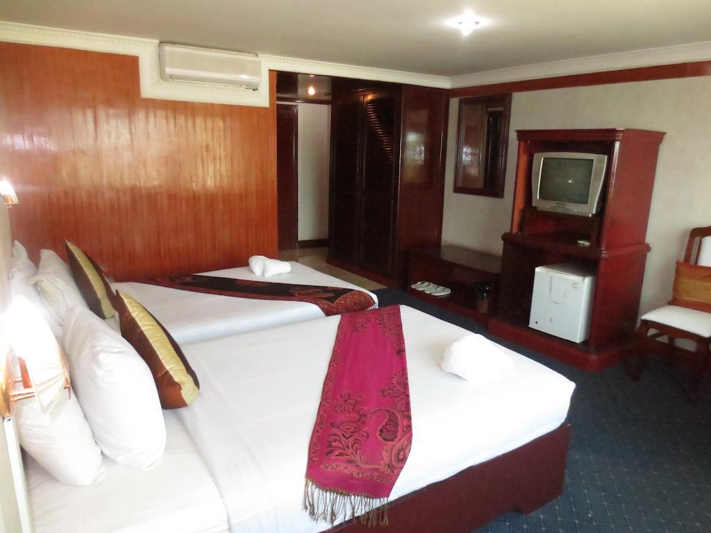 Khmeroyal Hotel Phnom Penh Quarto foto
