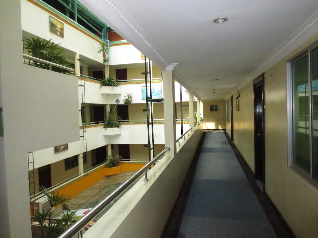Khmeroyal Hotel Phnom Penh Exterior foto