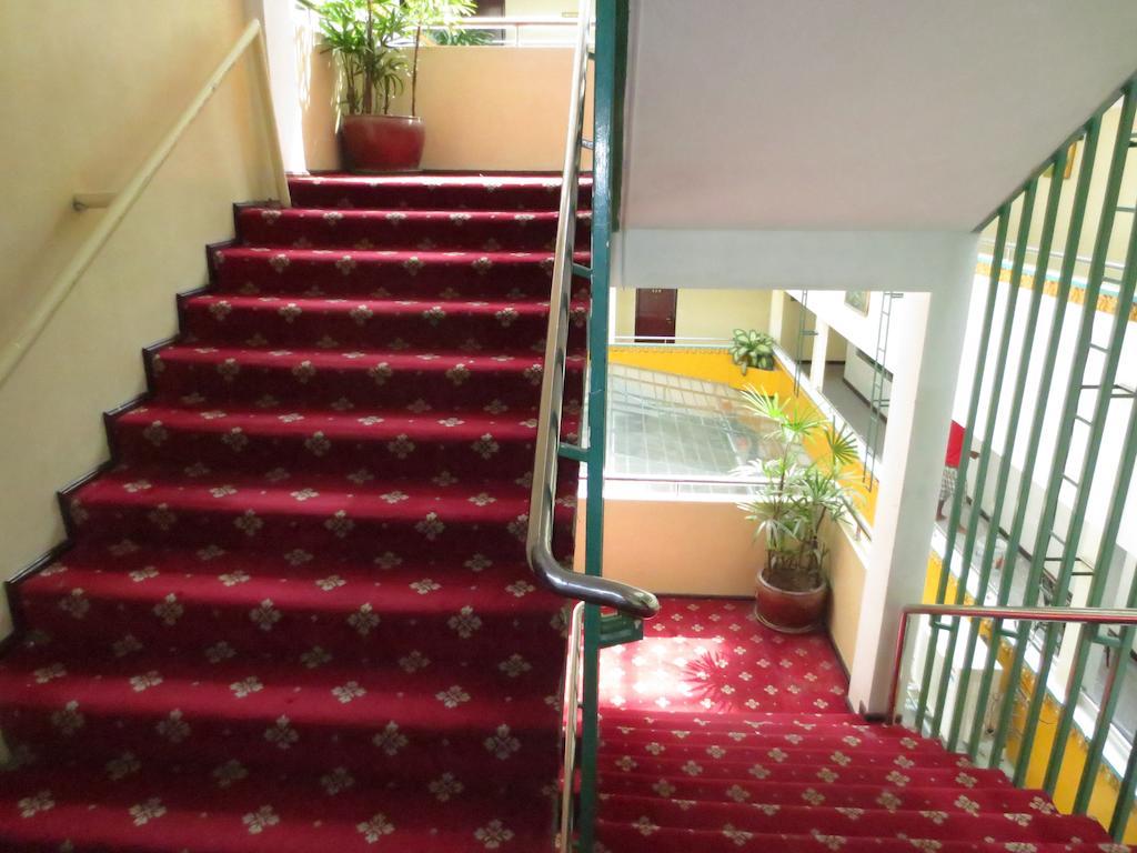 Khmeroyal Hotel Phnom Penh Exterior foto